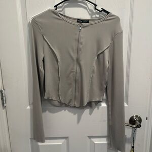Zip up grey top